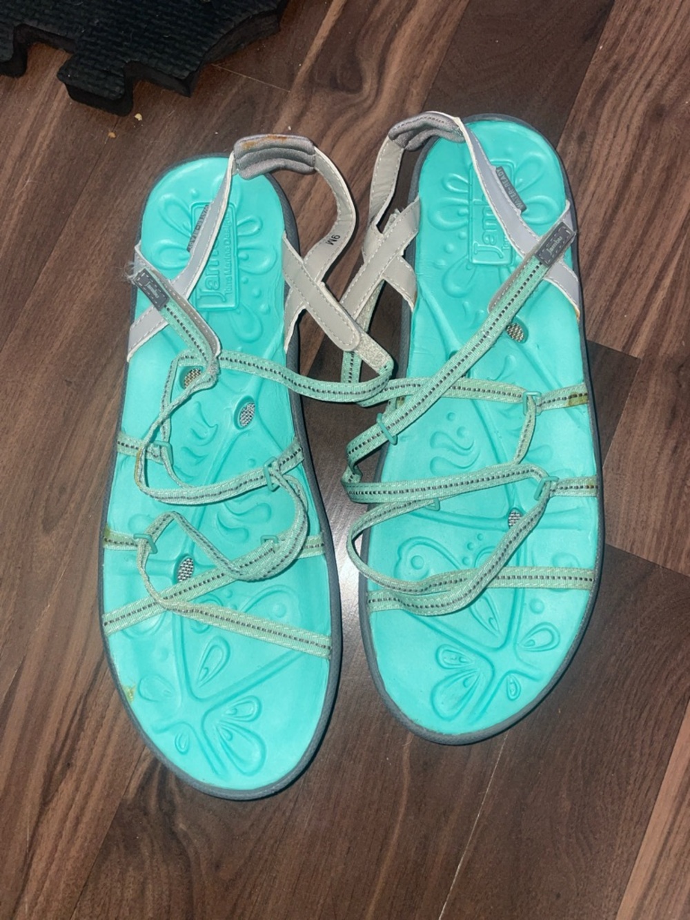 Jambu sandals size 9